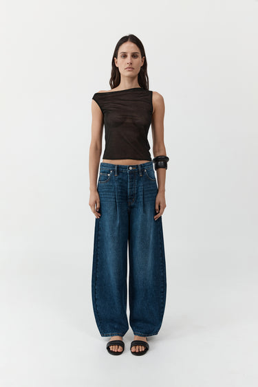Mid Rise Pleat Barrel Jeans