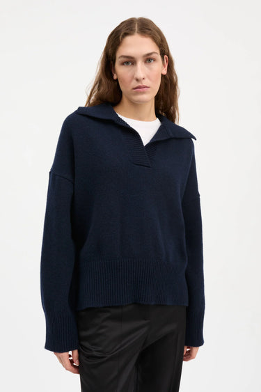 Dean V-neck Jumper | Navy