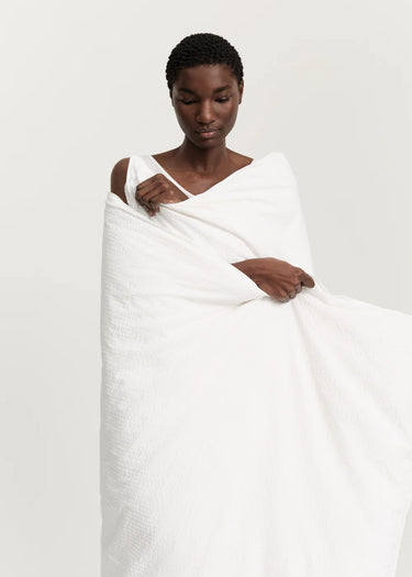 Seersucker Duvet Set in White