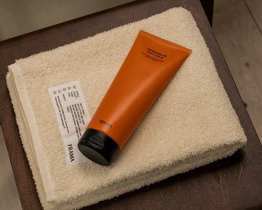 Body Scrub Tube | Herbarium | 200 ml
