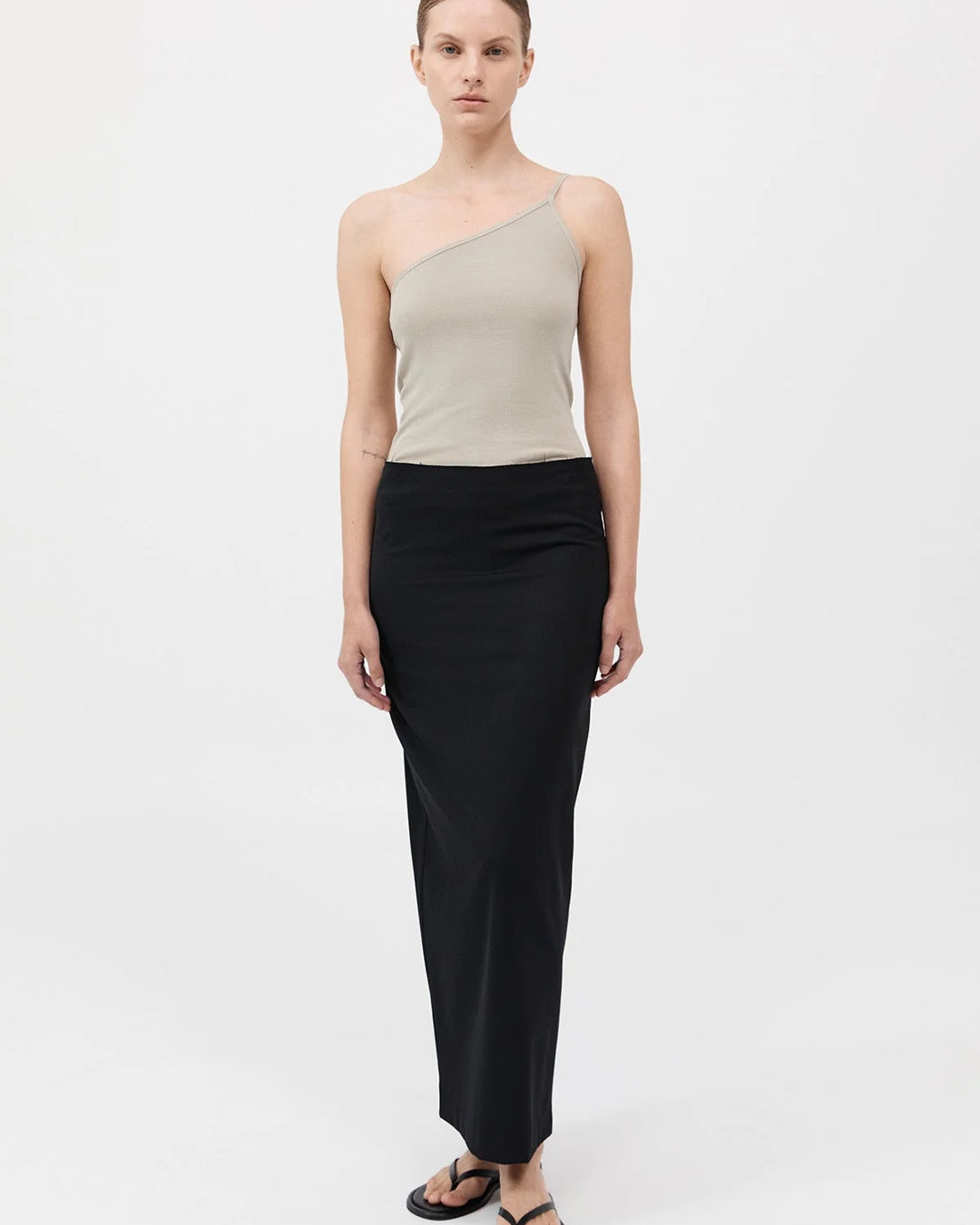 Raw Edge Column Maxi Skirt | Black