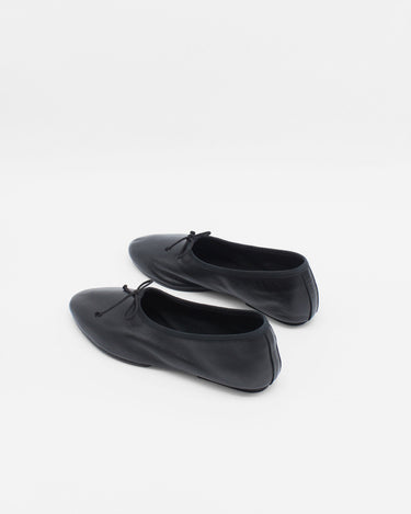 Mila | Black