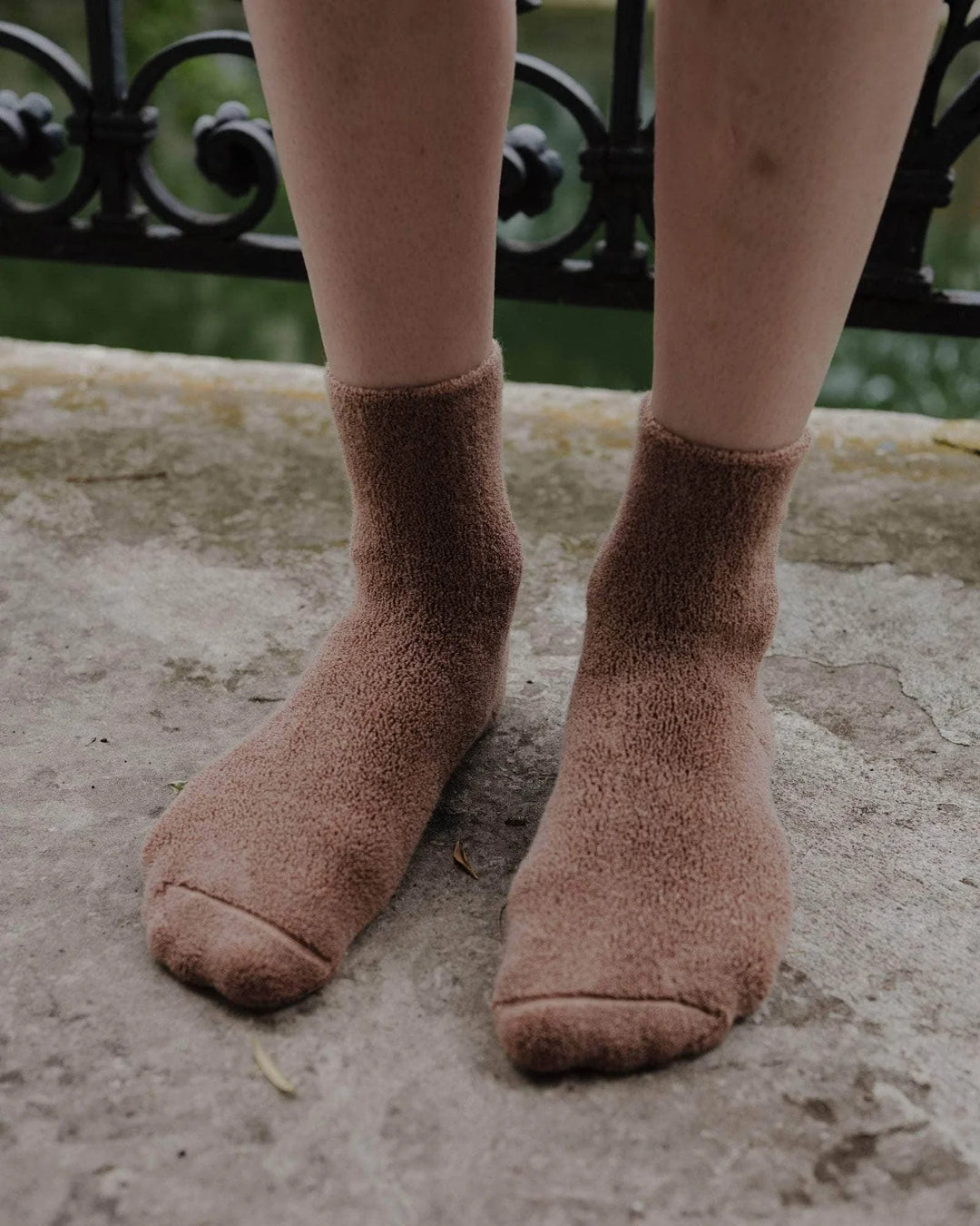 Buckle Overankle Socks | Brandy