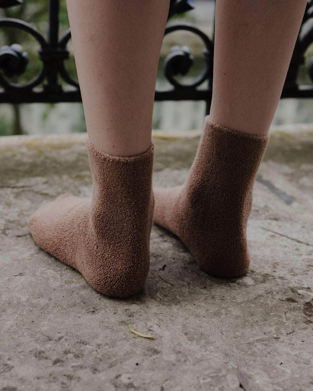 Buckle Overankle Socks | Brandy