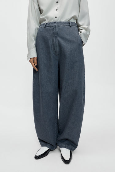 Washed Denim Curved Pants