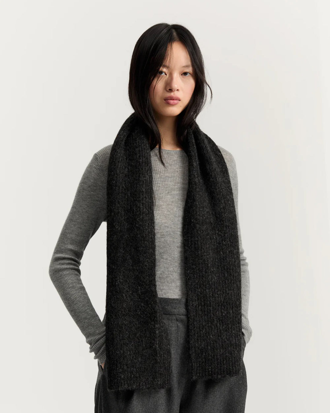 William Scarf | Pure Dark Grey