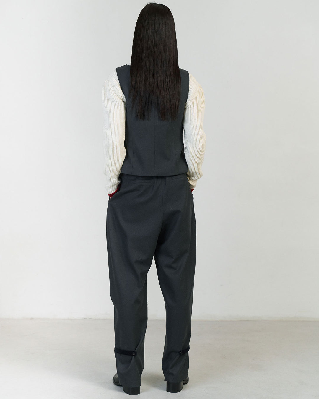 Solid Wide Tuck Wool Pants | Charcoal