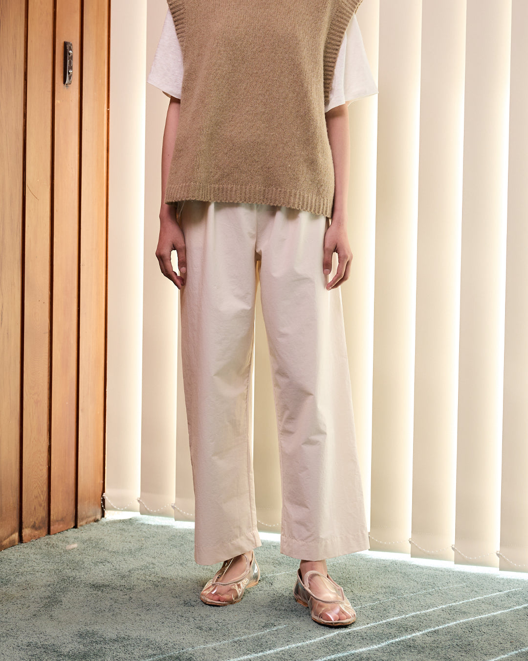The Ease Trouser | Off White