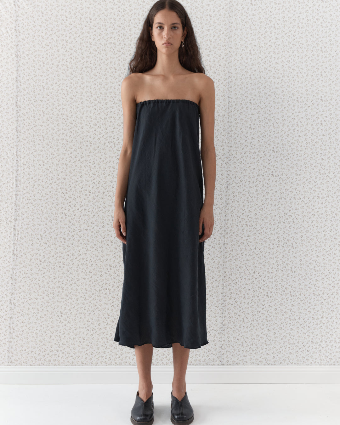 The Strapless Linen Dress | Black