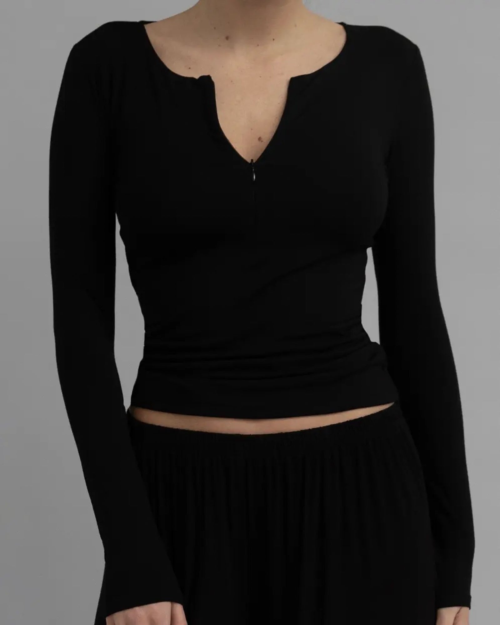 Recline Half Zip | Black