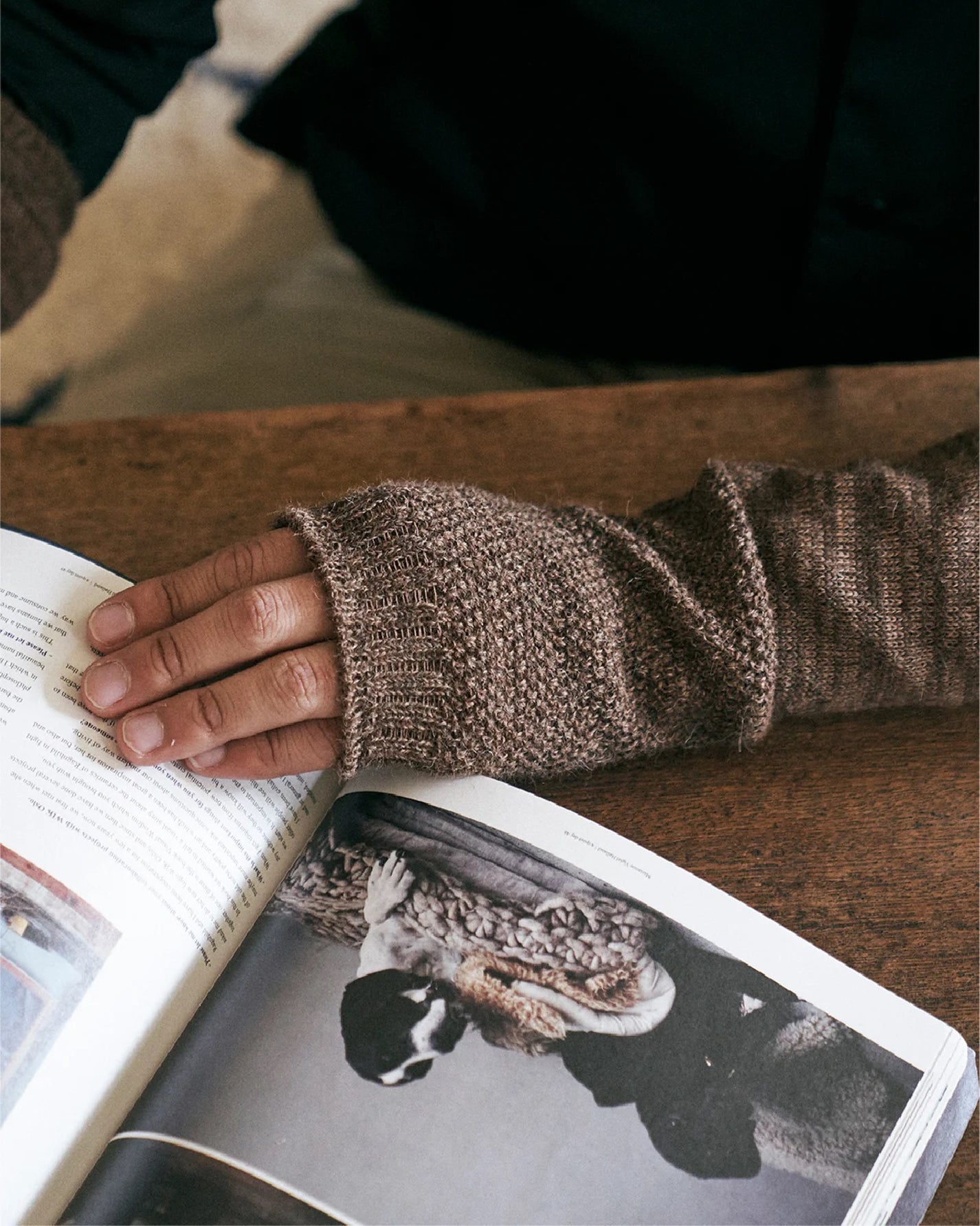 Alpaca Moss Stitch Warmer | Brown