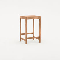 Køb Frama Stool 01 Warm Brown Wood H65 online her | RAASTED