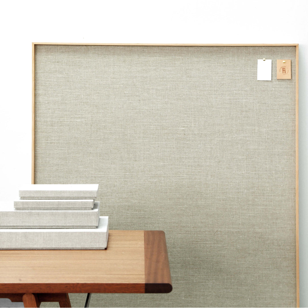 Pinboard w. Linen Canvas | Medium | Oak